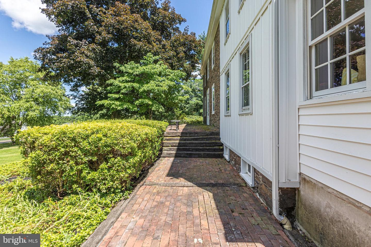 222 Aqueduct Road photo 9
