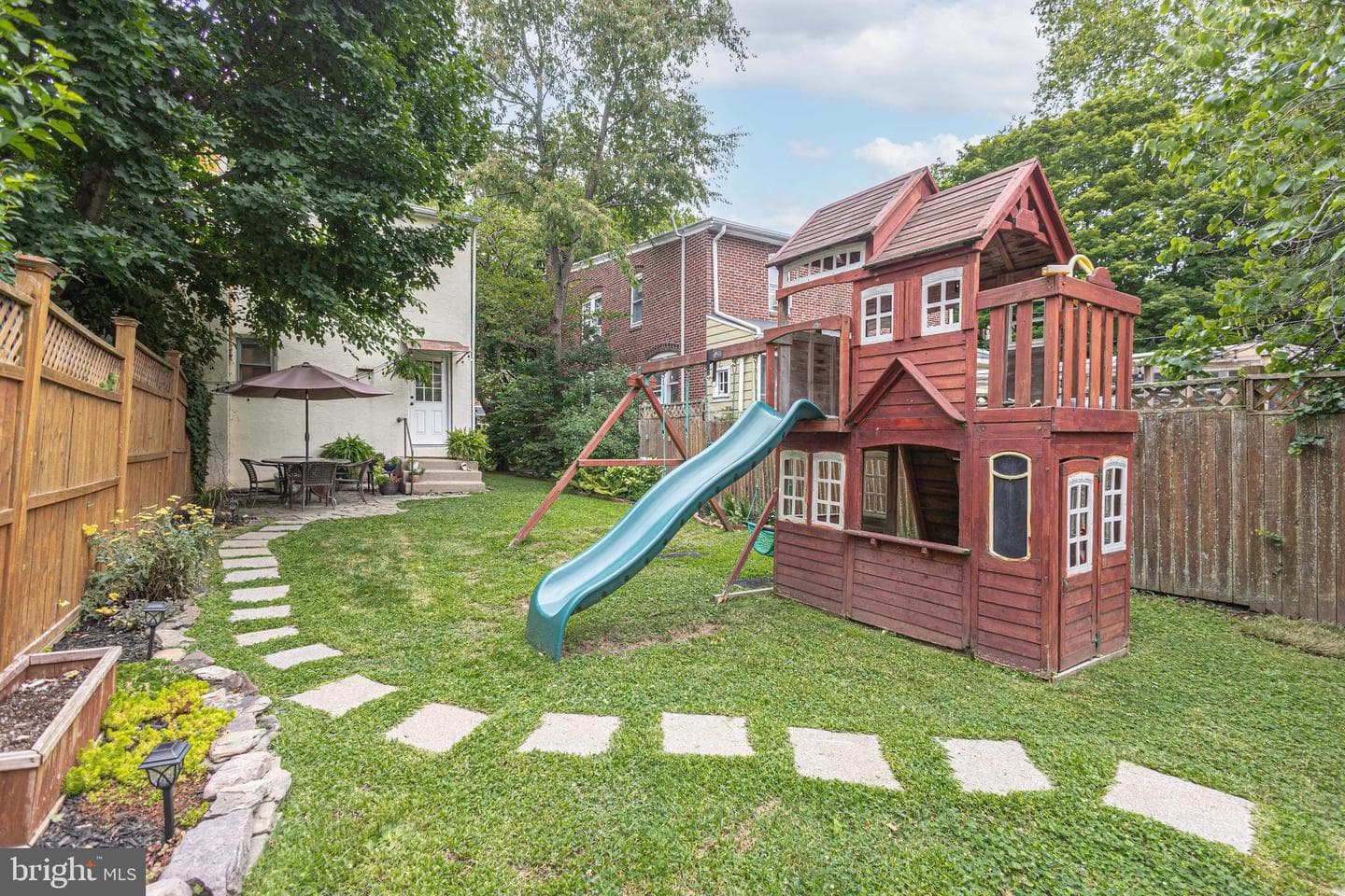 202 Shewell Avenue photo 29