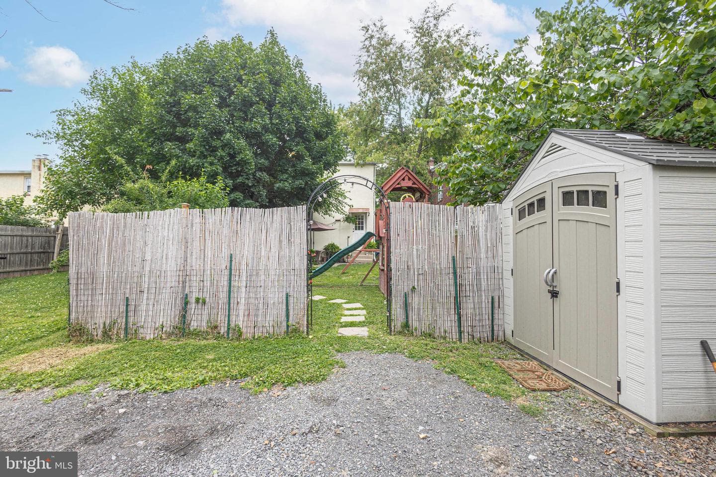202 Shewell Avenue photo 30