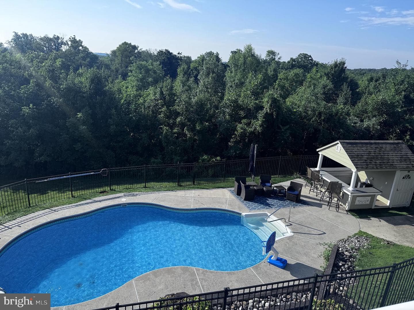 407 Winding Lane photo 4