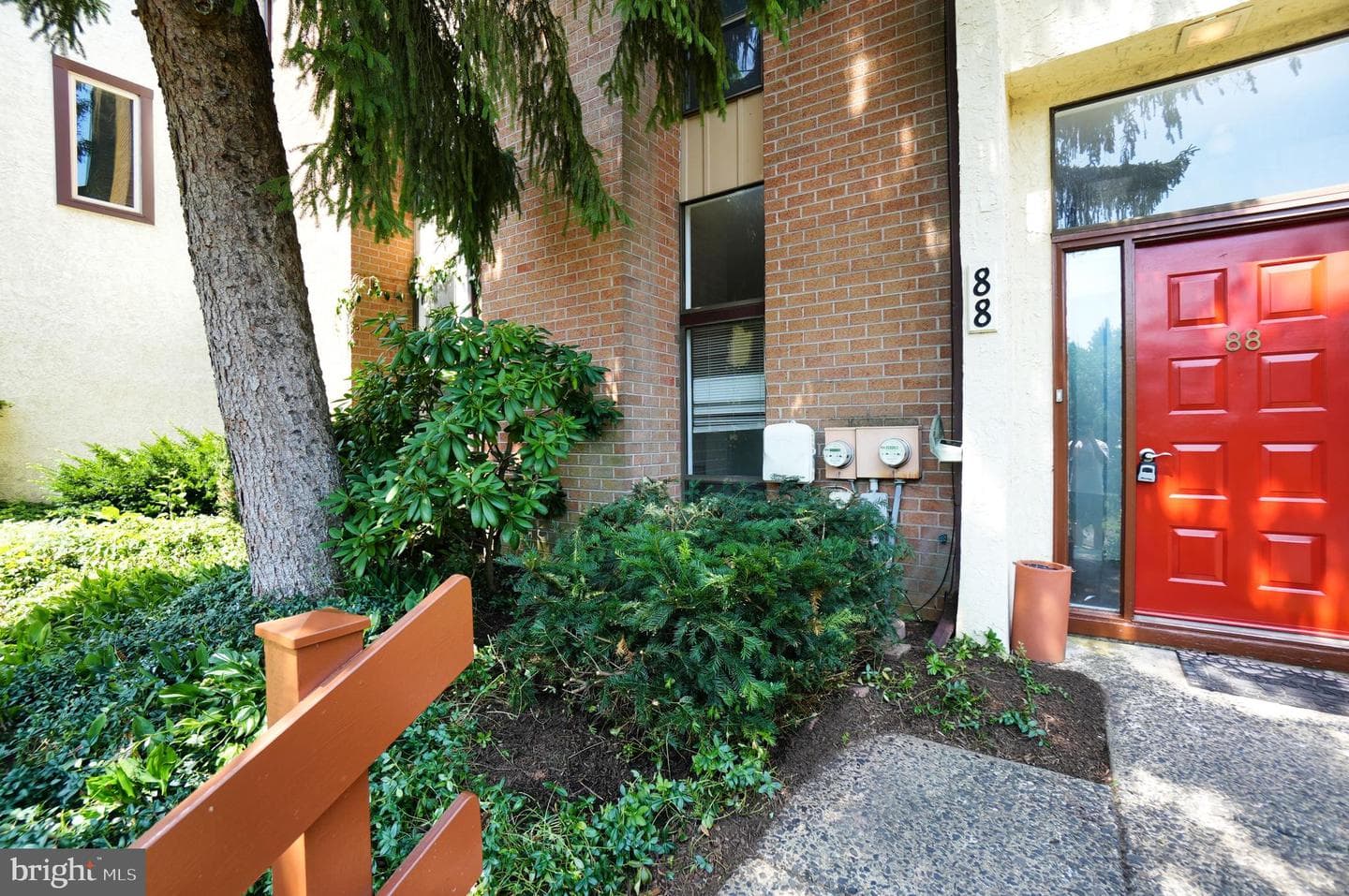 88 Palace Court photo 4