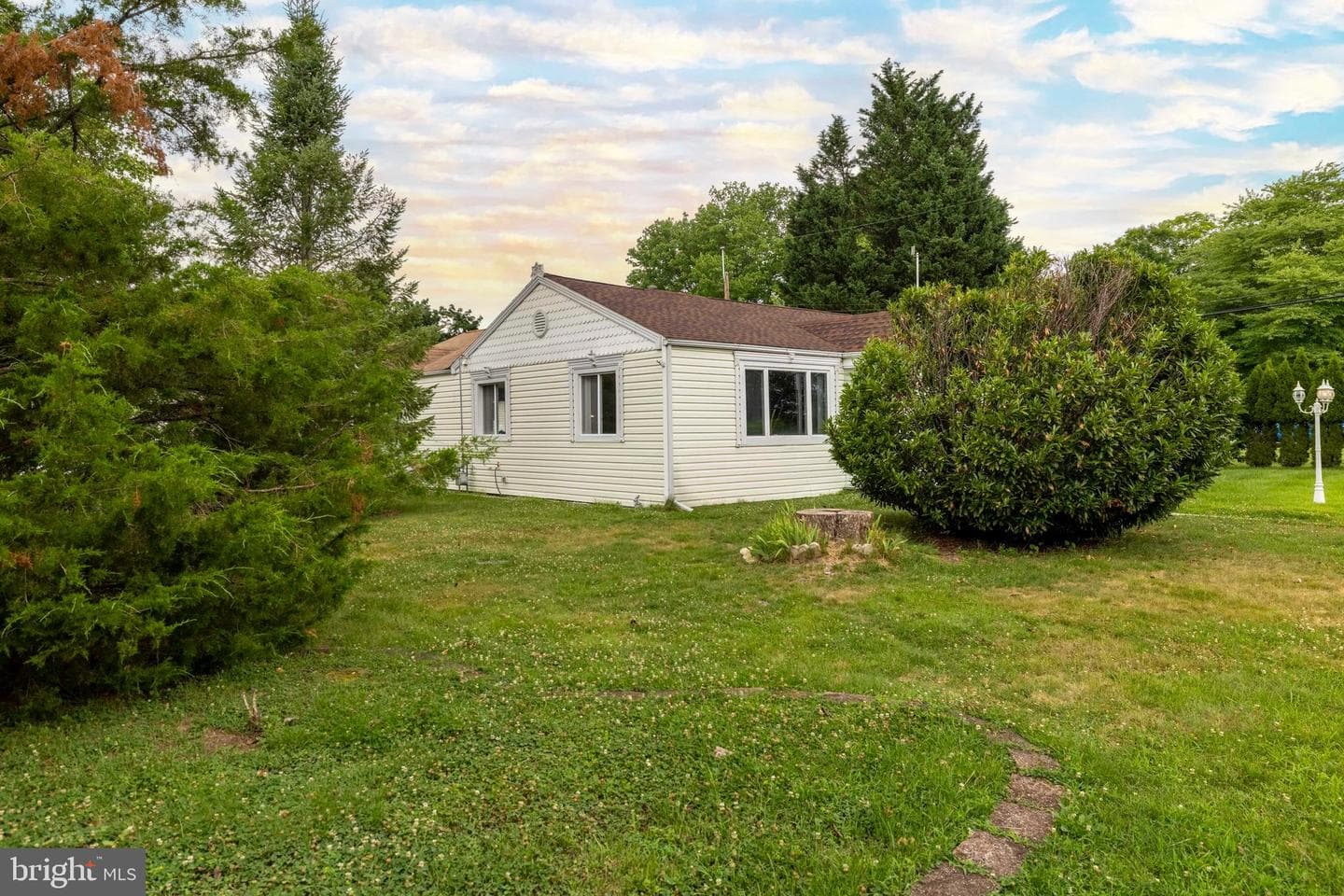 906 Oak Terrace photo 5