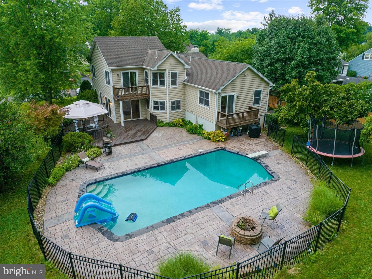 118 Cornwall Drive photo 4