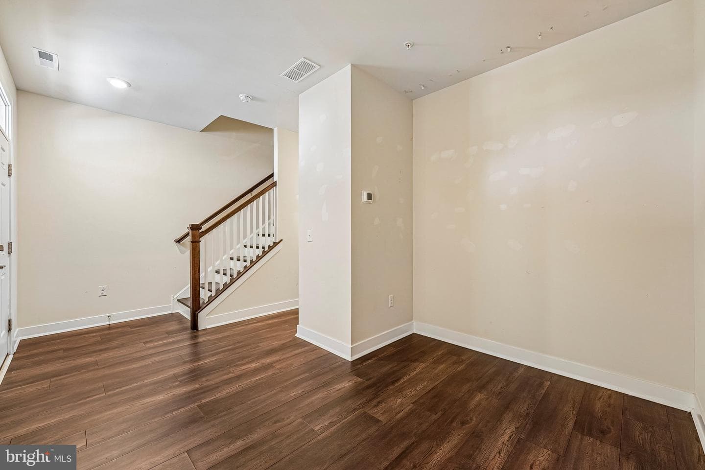 98 King Street photo 24