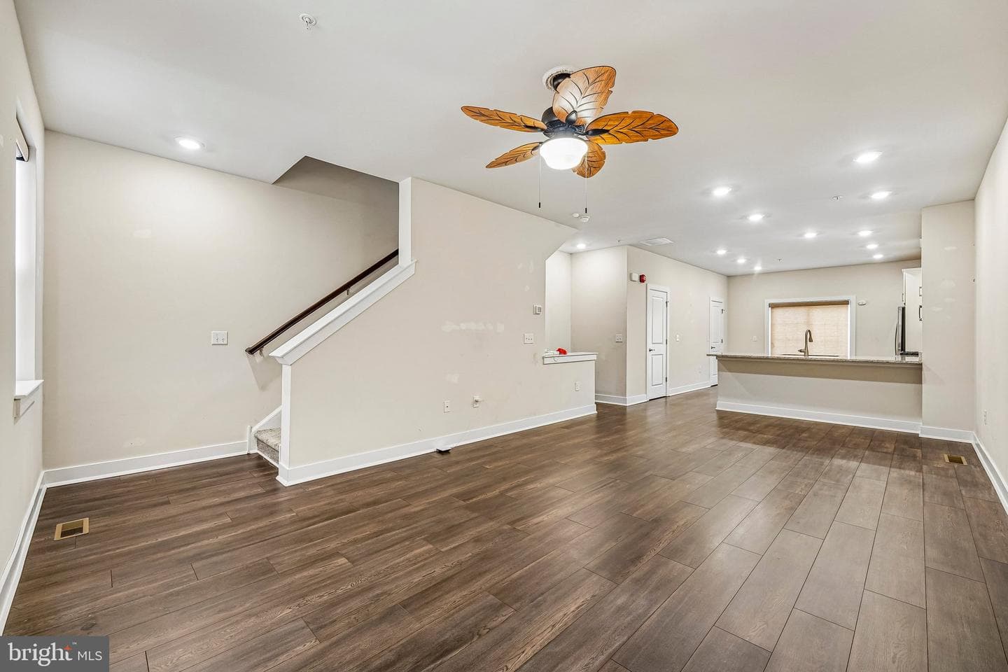 98 King Street photo 5