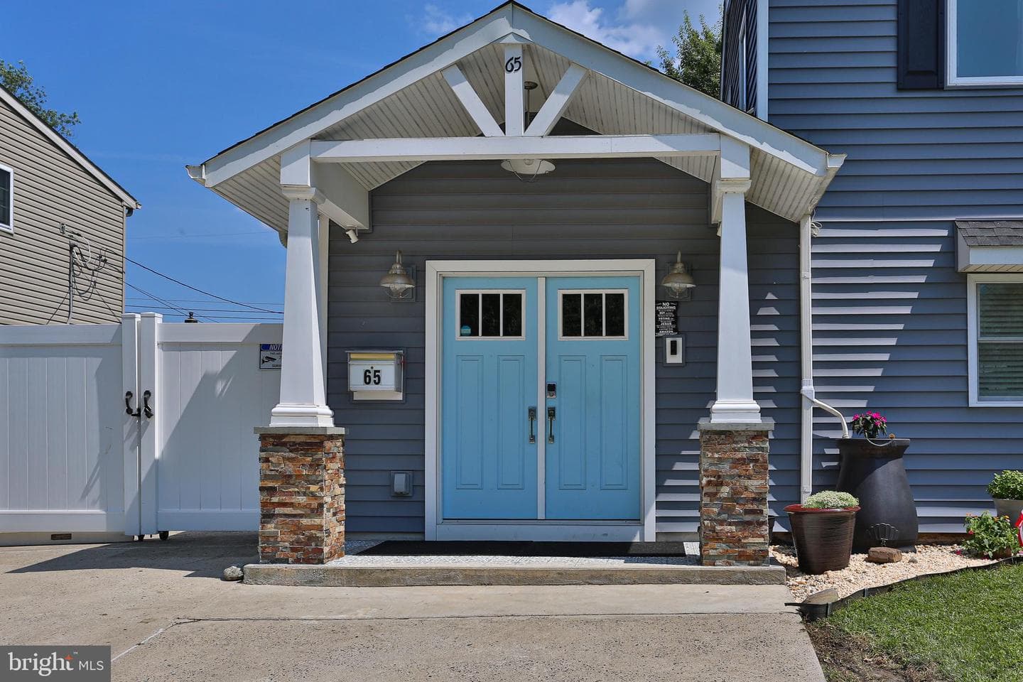 65 Everturn Lane, Levittown