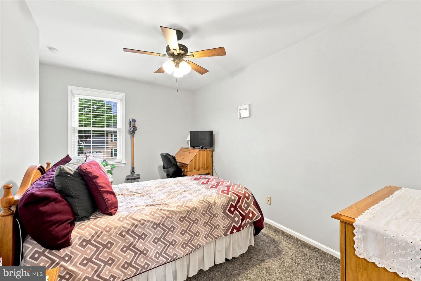 4168 Remo Crescent photo 13