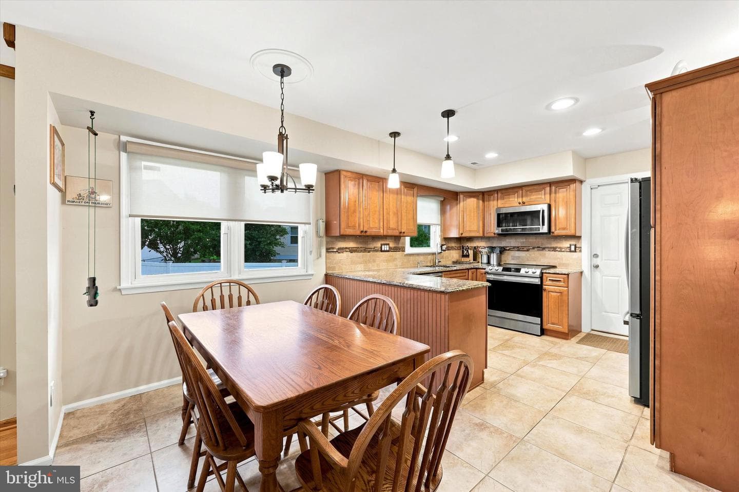 4168 Remo Crescent photo 3