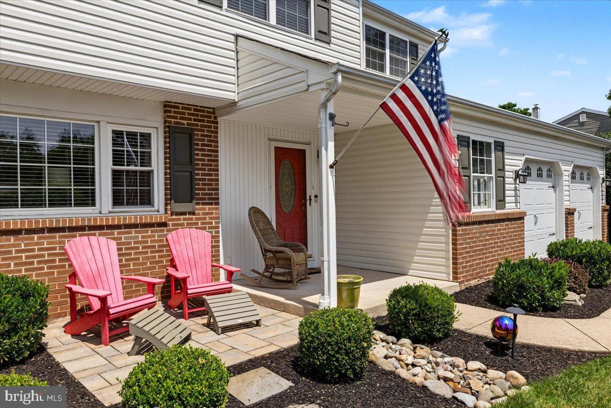 9 Brookdale Drive photo 3