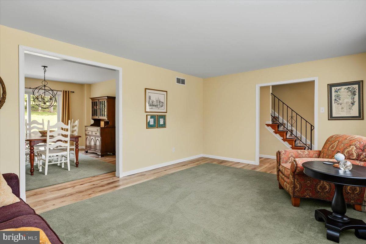 9 Brookdale Drive photo 7
