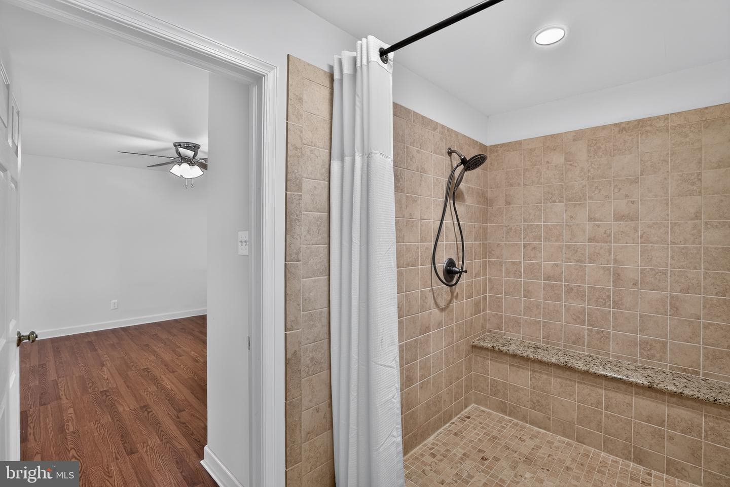 130 Acorn Drive photo 20