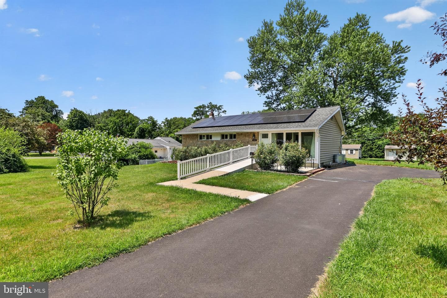 130 Acorn Drive photo 33