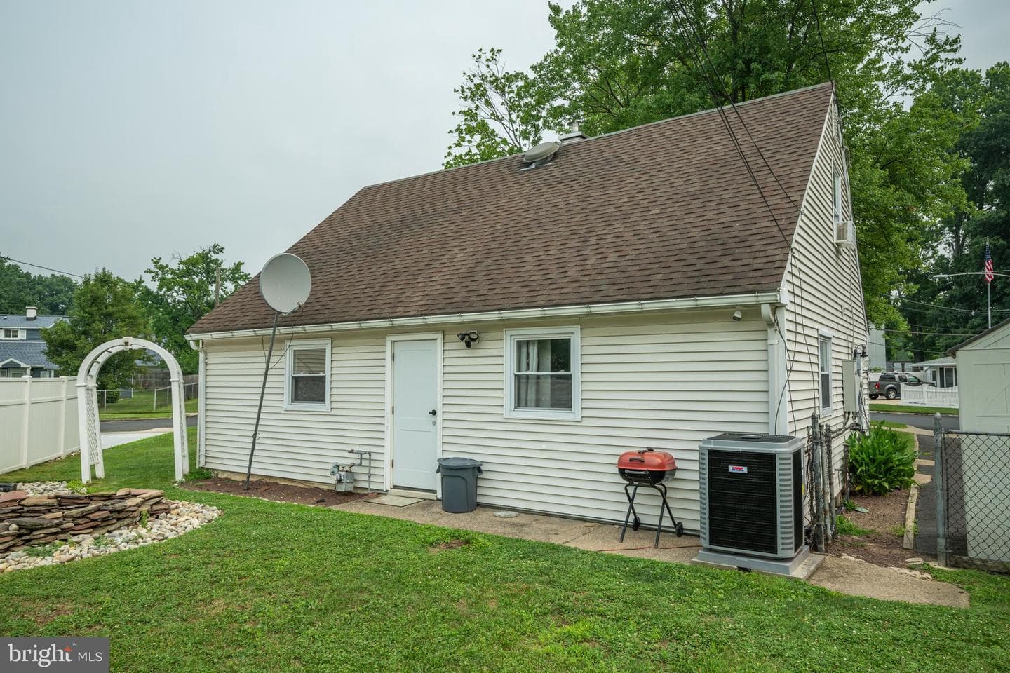 587 Arbor Road photo 10