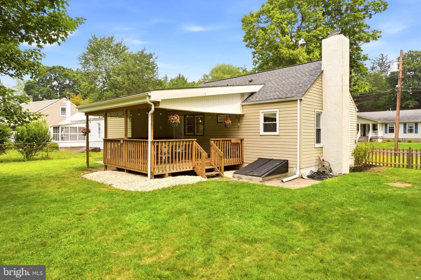 135 Longshore Avenue photo 27