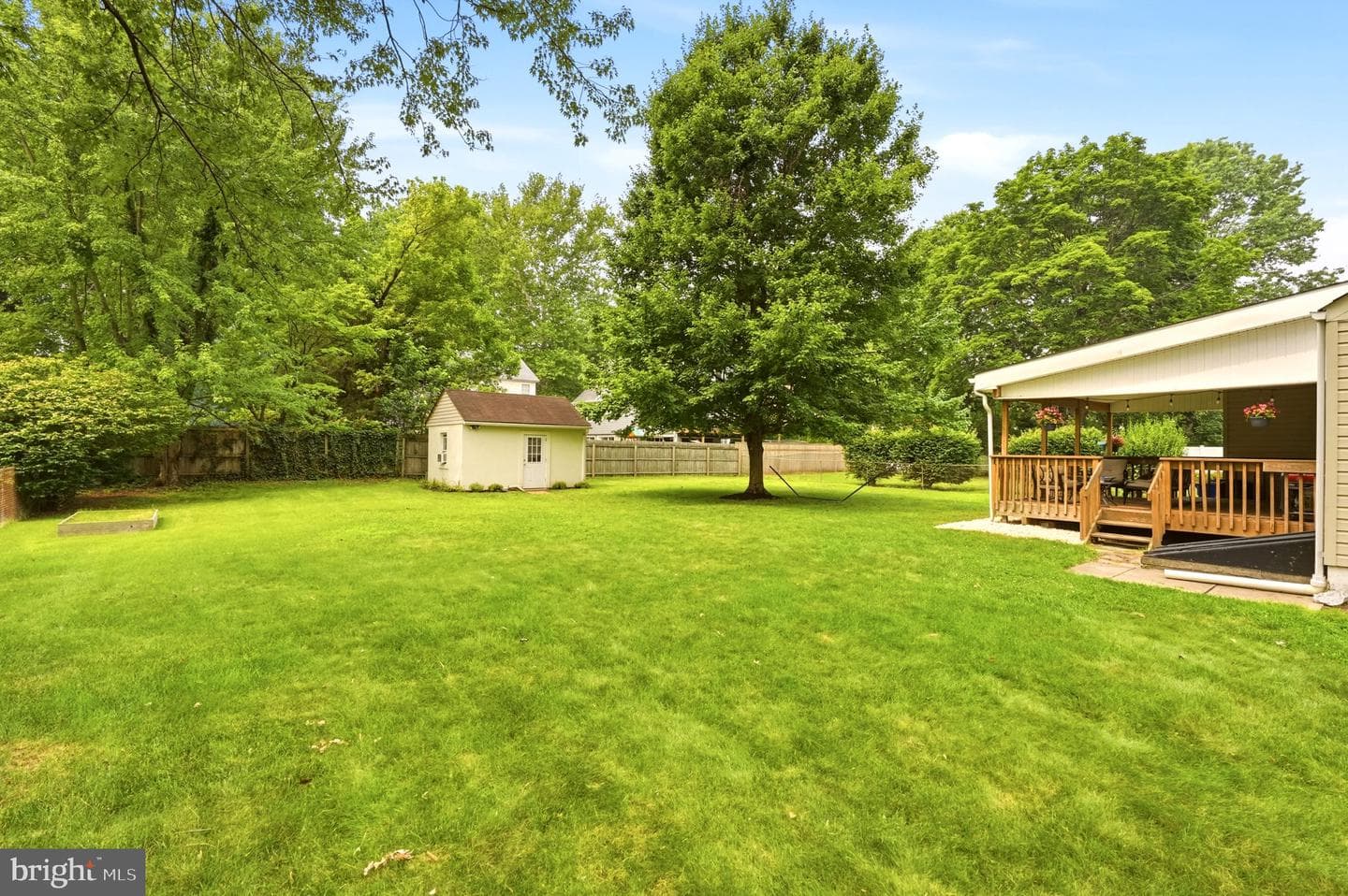 135 Longshore Avenue photo 30