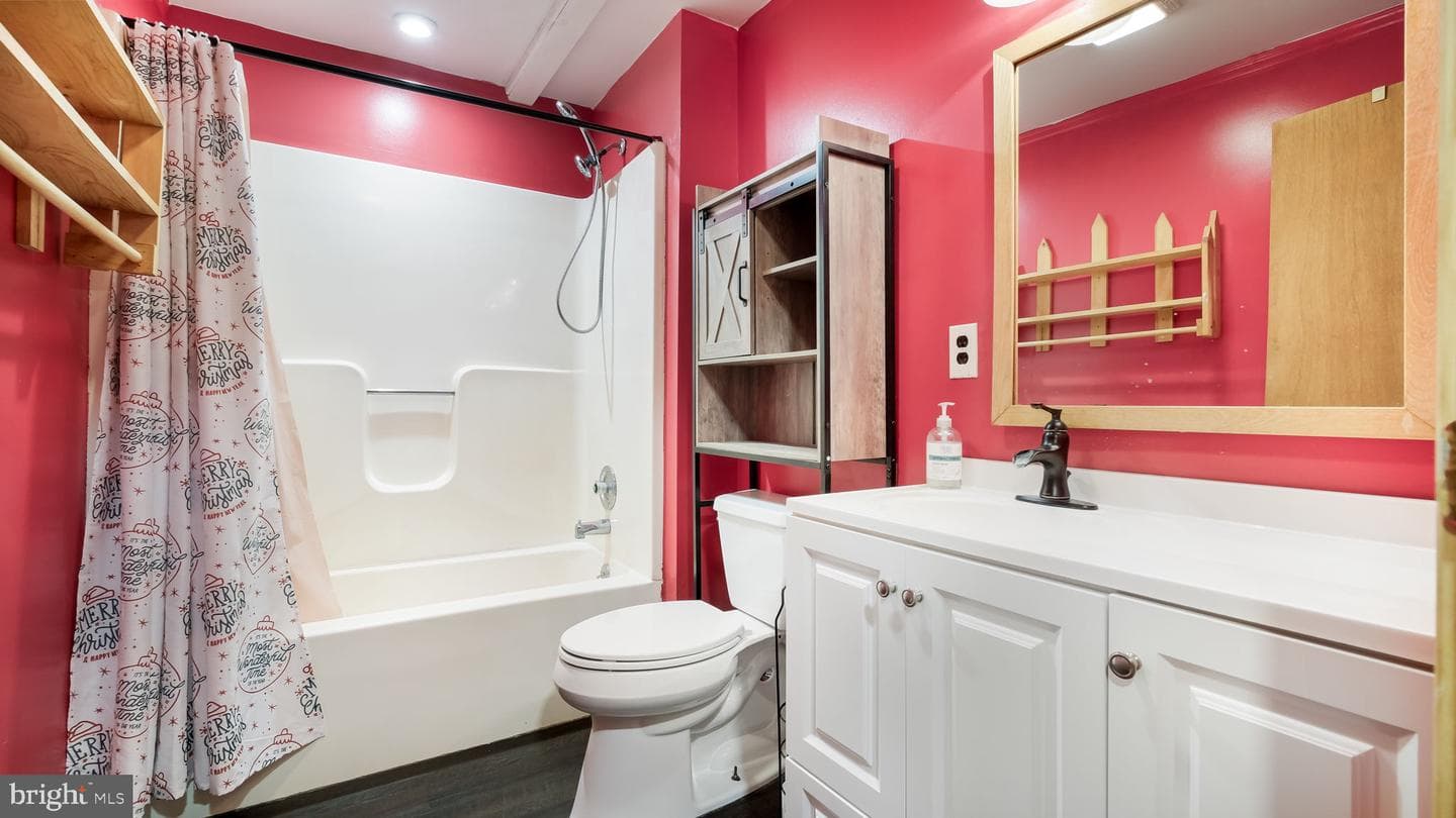 1203 W Bristol photo 33