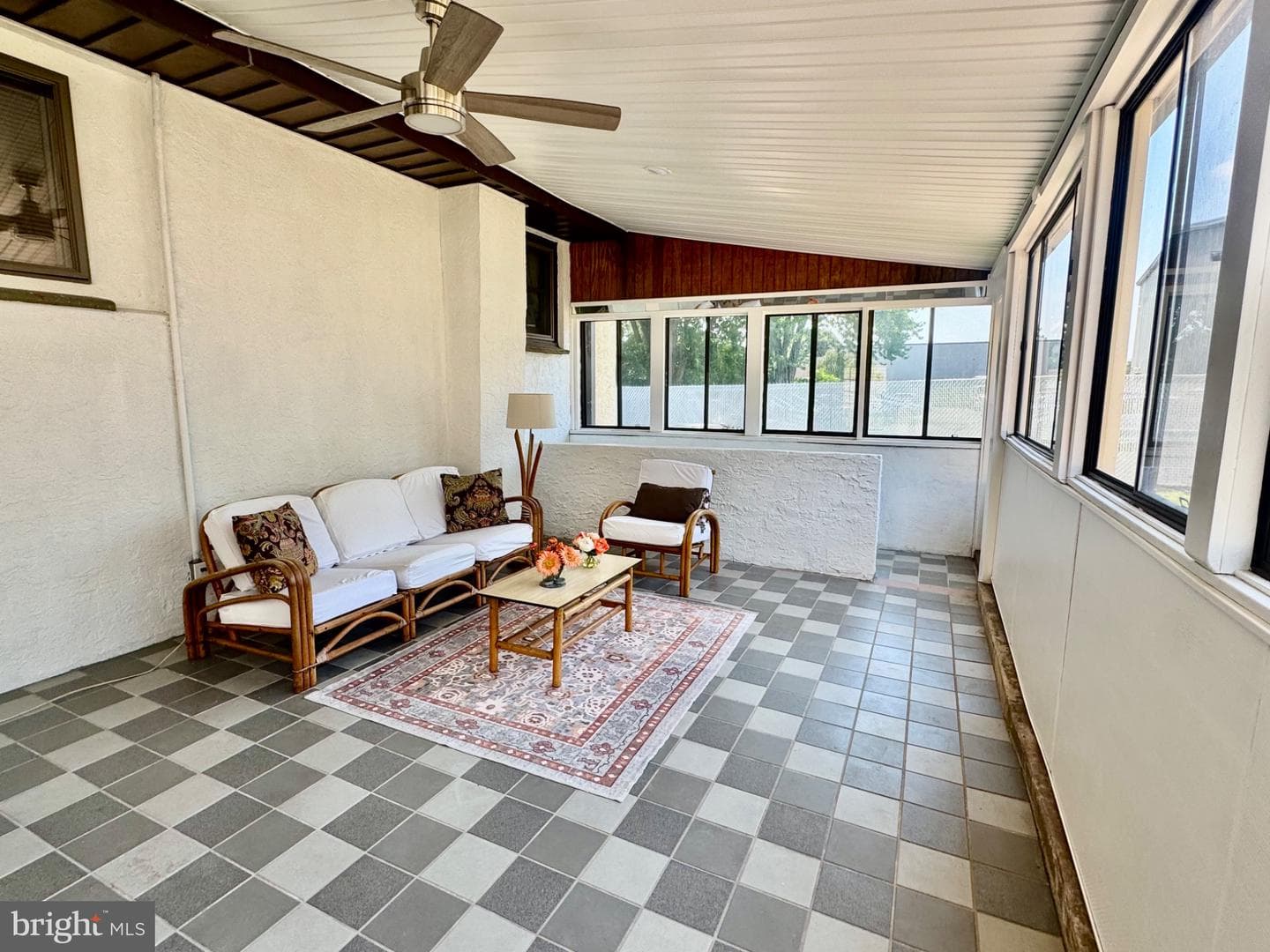 454 Dunksferry Road photo 32