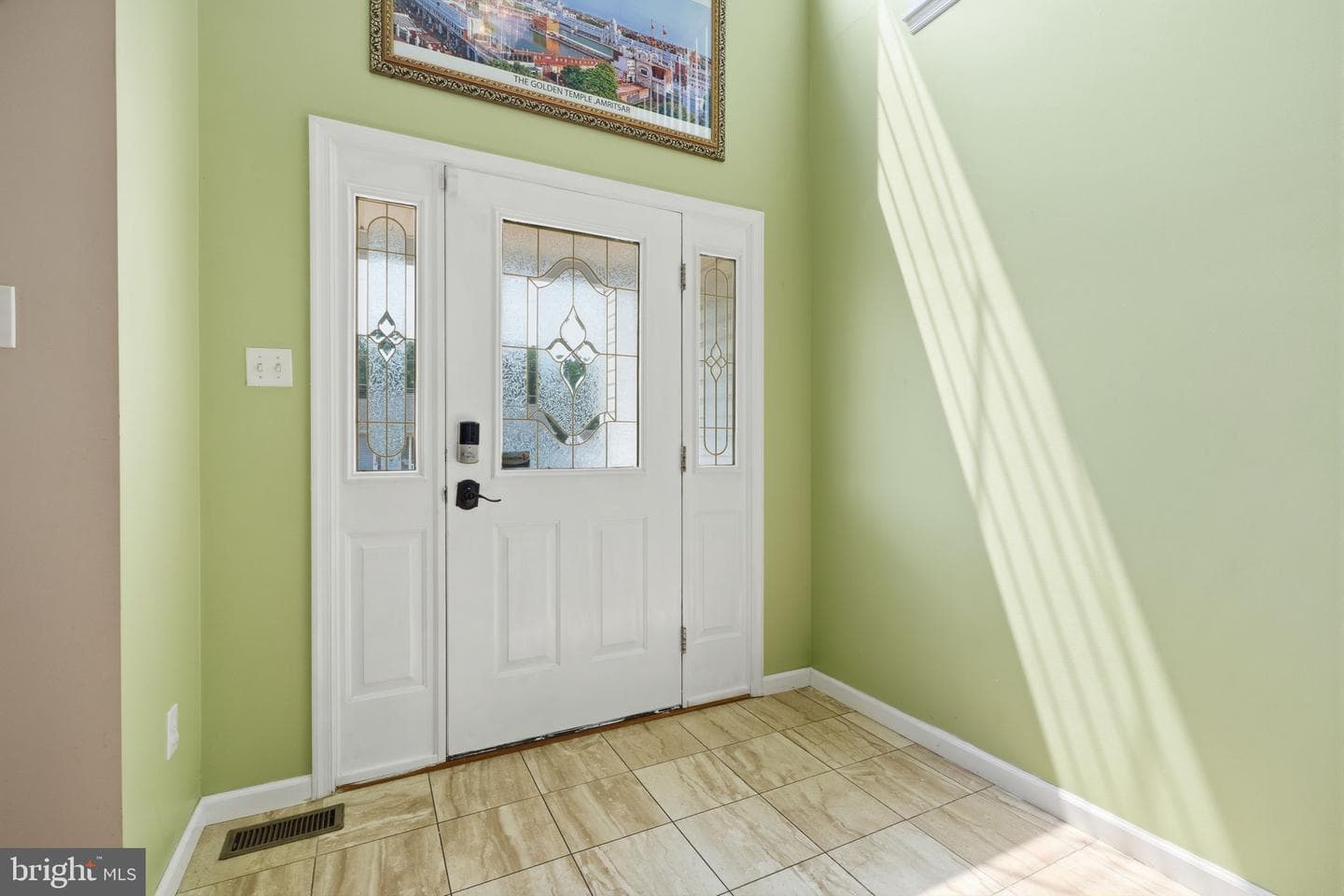 2347 Maple Avenue photo 6