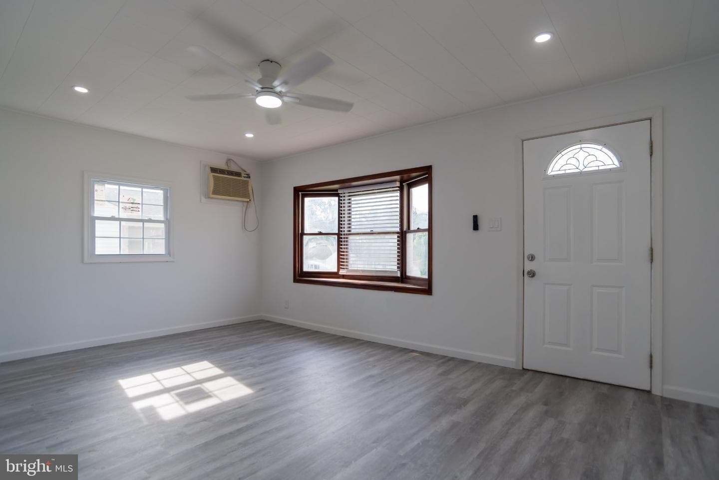 317 Andover Road photo 8
