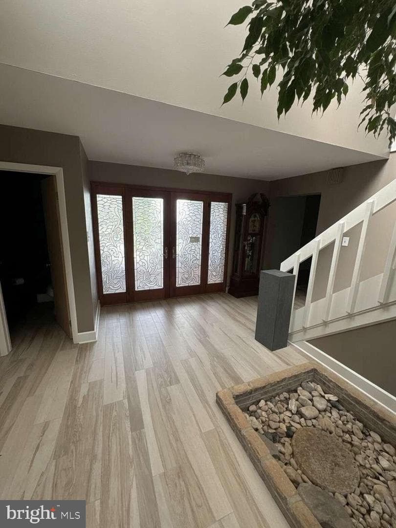 222 Vermeer Drive photo 5