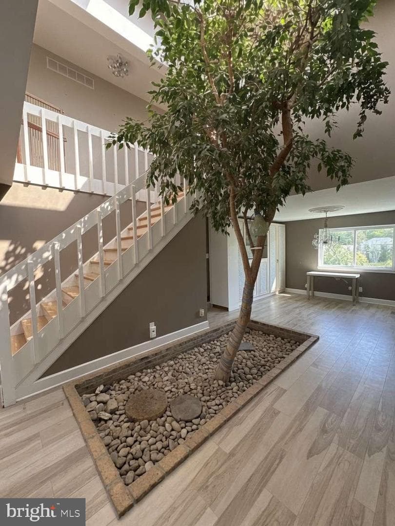 222 Vermeer Drive photo 6