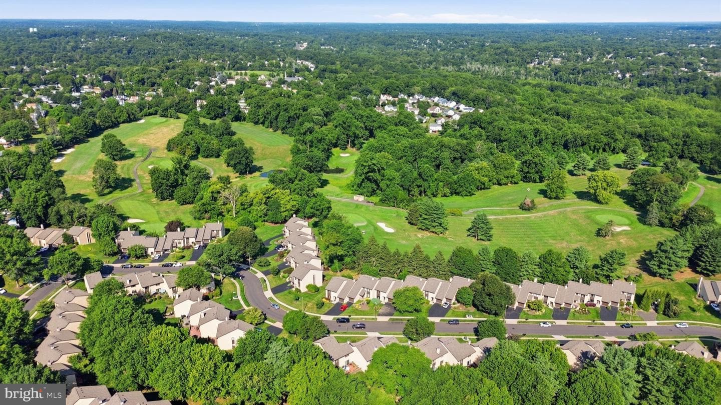 144 Golf Club Drive photo 30