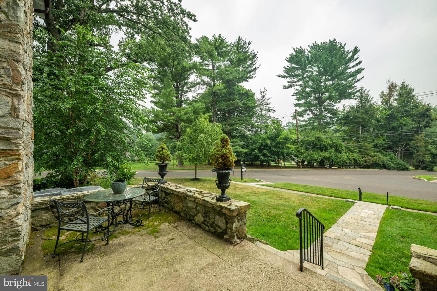 917 Greenway Avenue photo 4