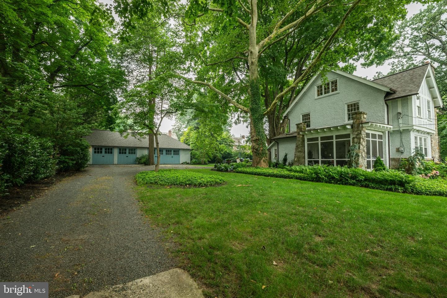 917 Greenway Avenue photo 45