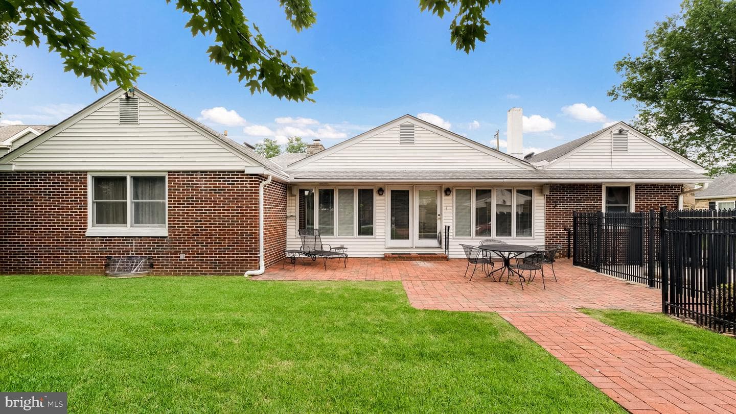 6609 N Radcliffe Street photo 27