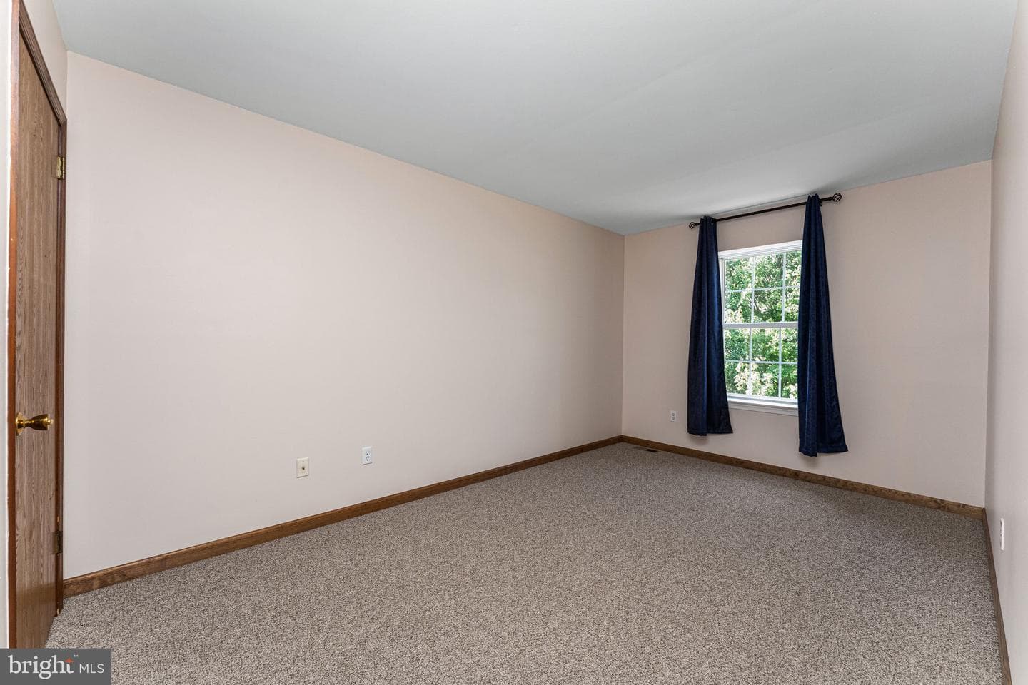 221 Pennwood Drive photo 12