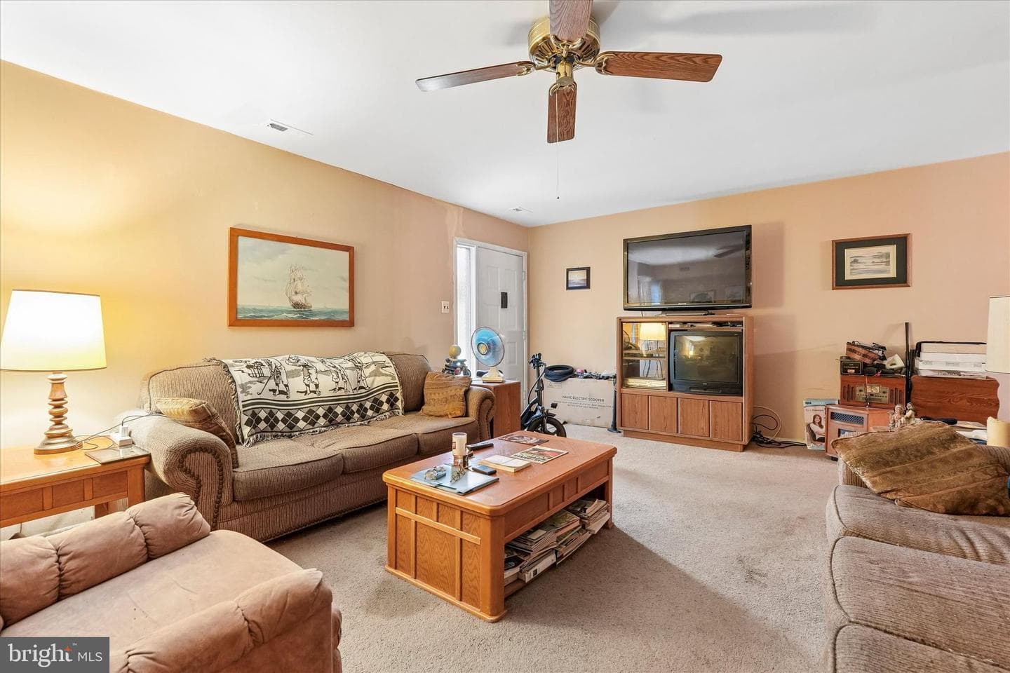 4662 Canterbury Court photo 6