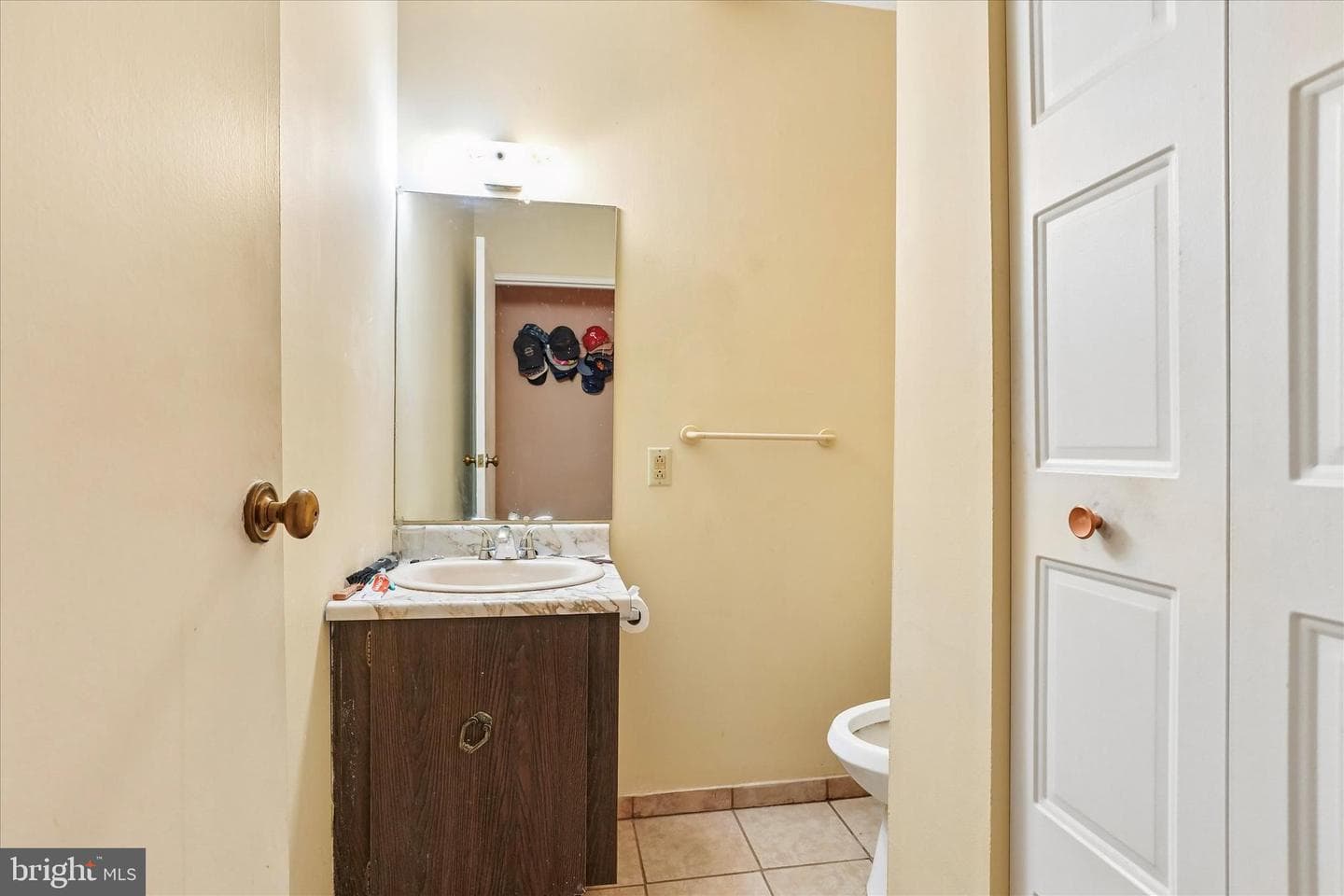 4662 Canterbury Court photo 9