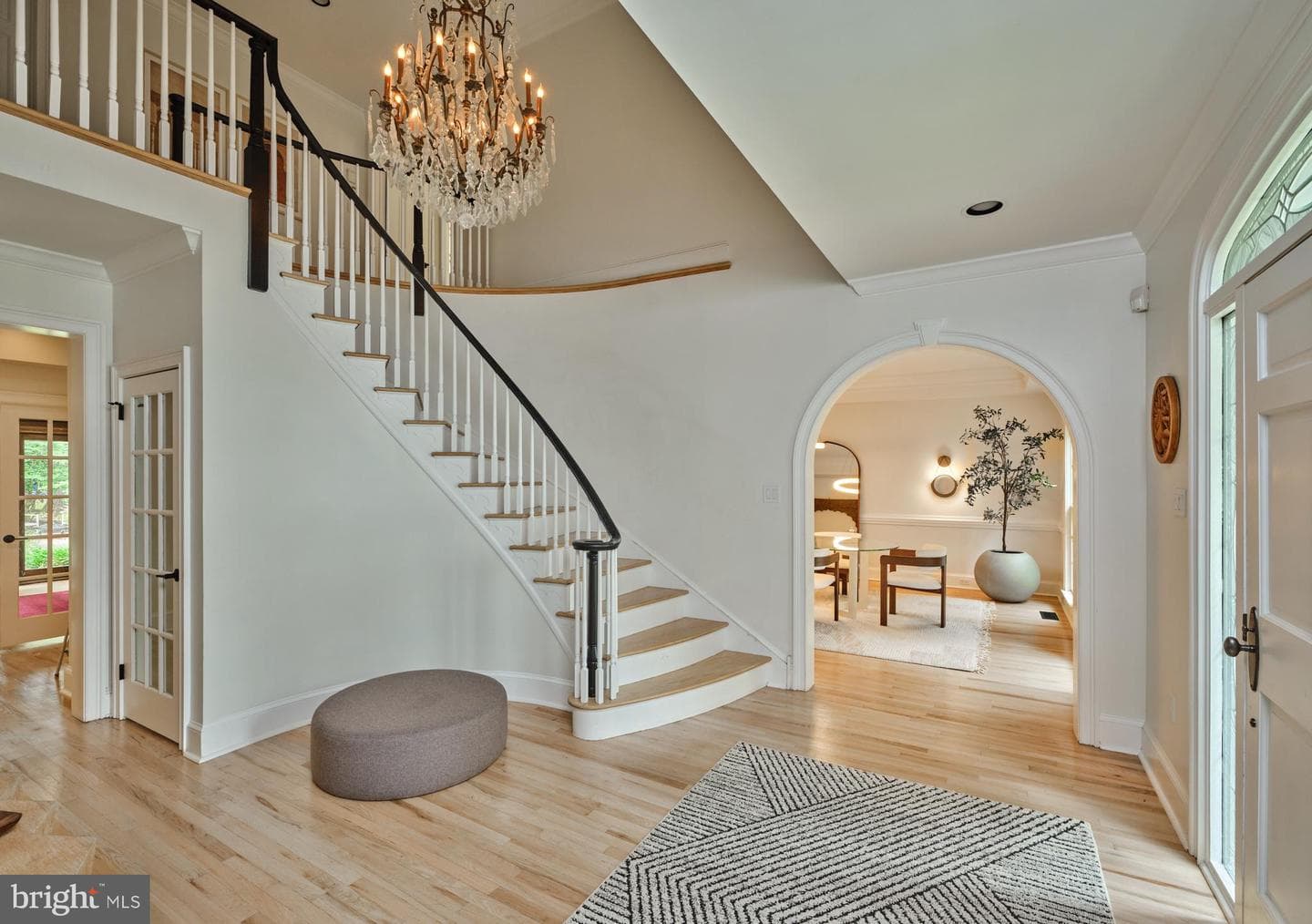 36 Timber Knoll Drive photo 4