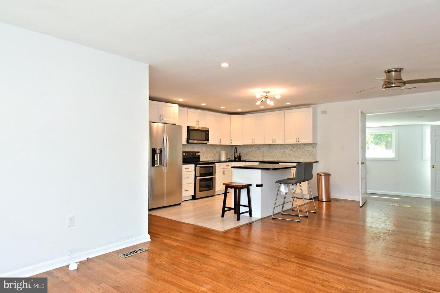 2023 Lockwood Lane photo 5