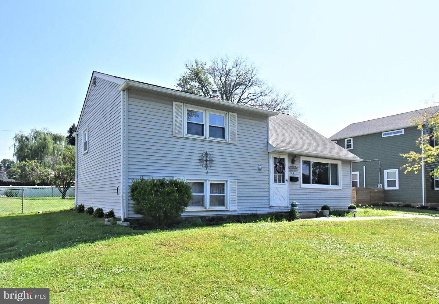 216 Rosewood Avenue photo 3