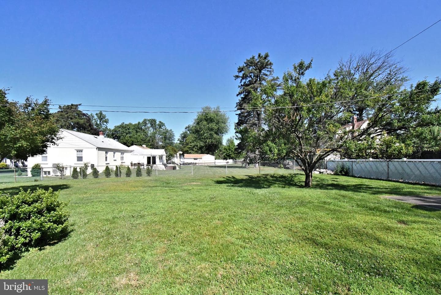 216 Rosewood Avenue photo 32