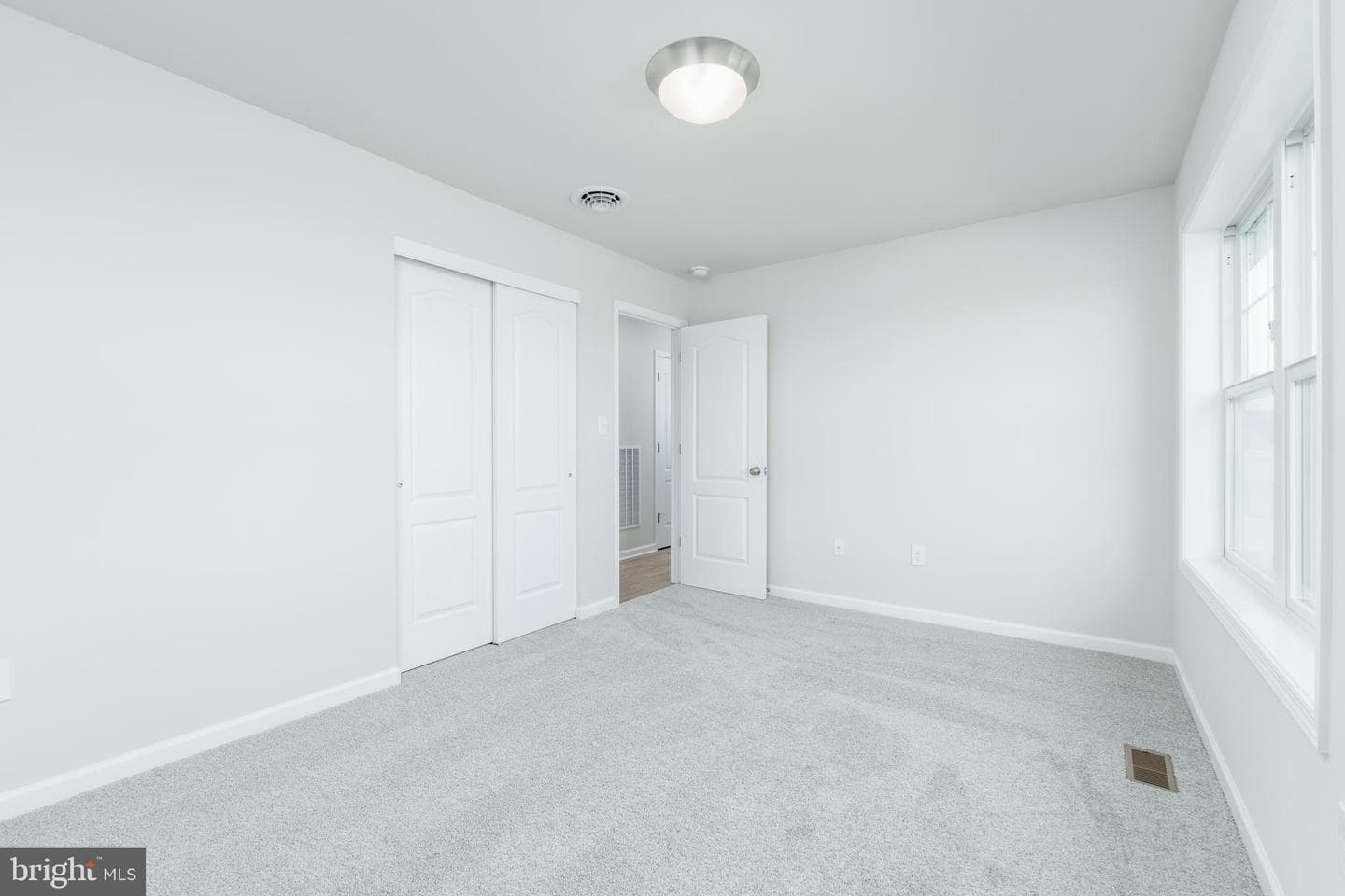 12 Cheltenham Lane photo 31