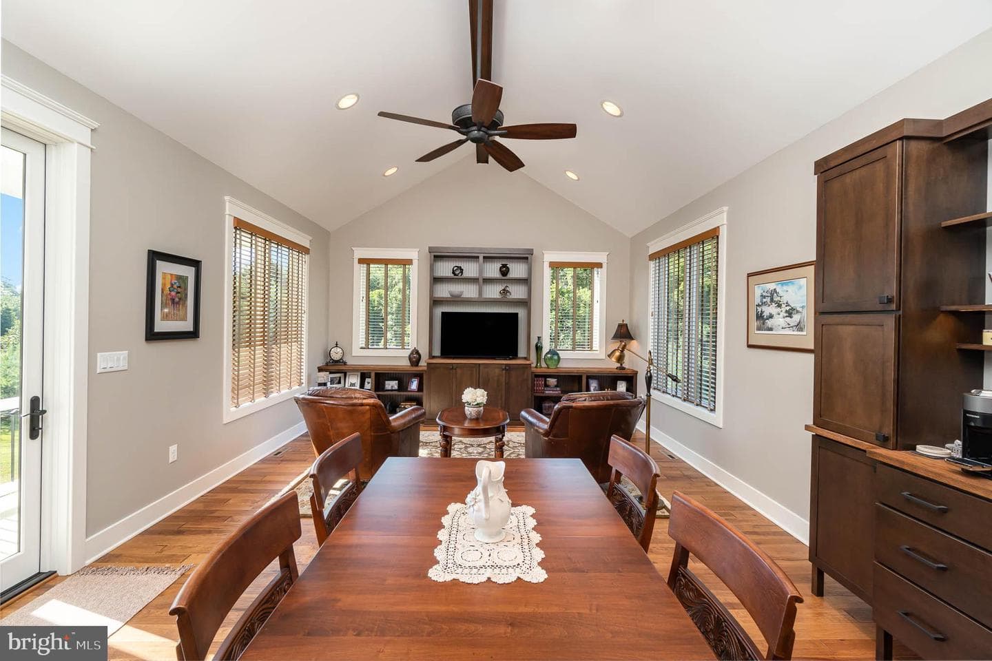 1011 Stonehill Lane photo 21