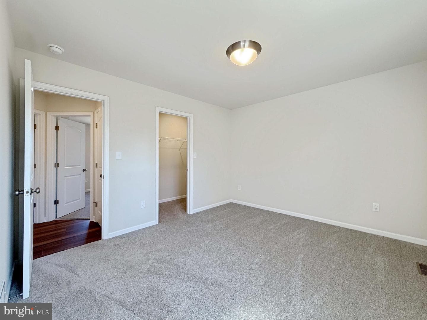 10 Cheltenham Lane photo 23