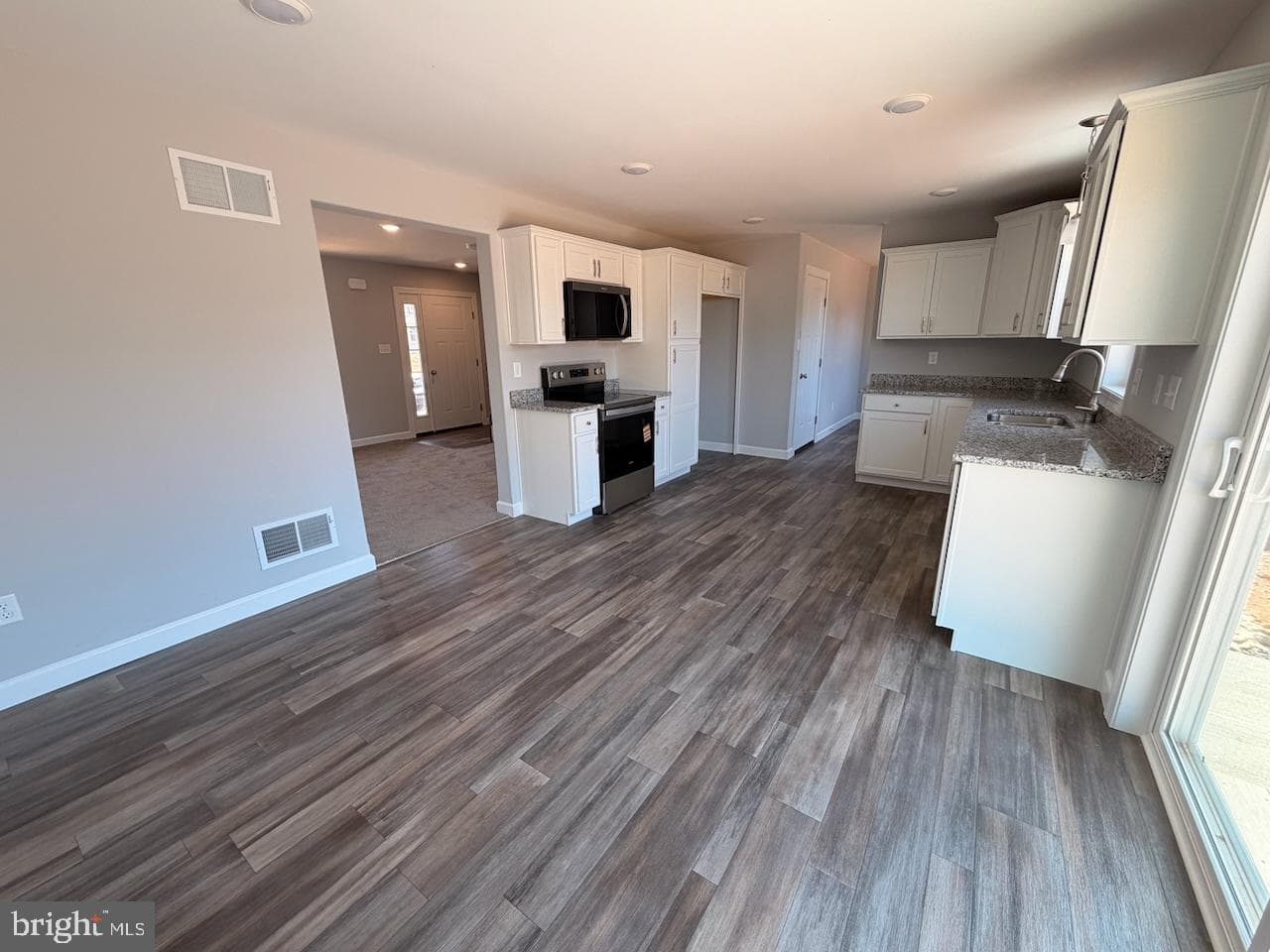 303 Rine Dr photo 11