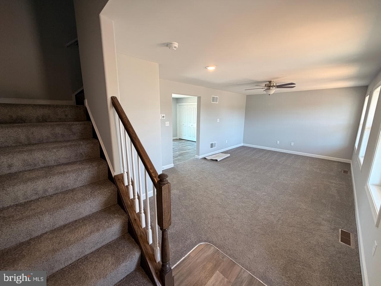 303 Rine Dr photo 2