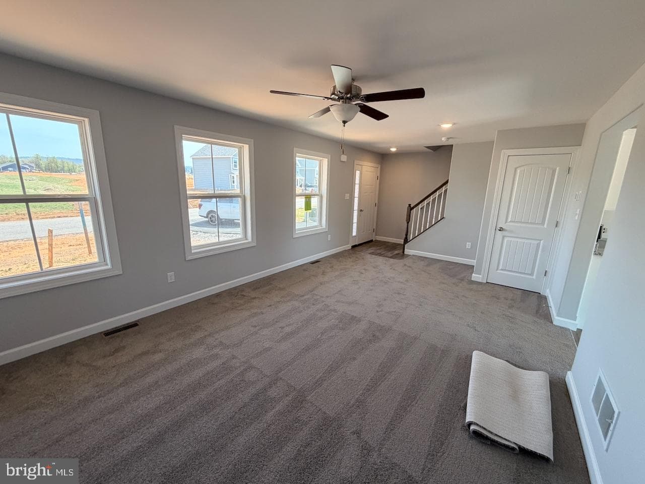 303 Rine Dr photo 3