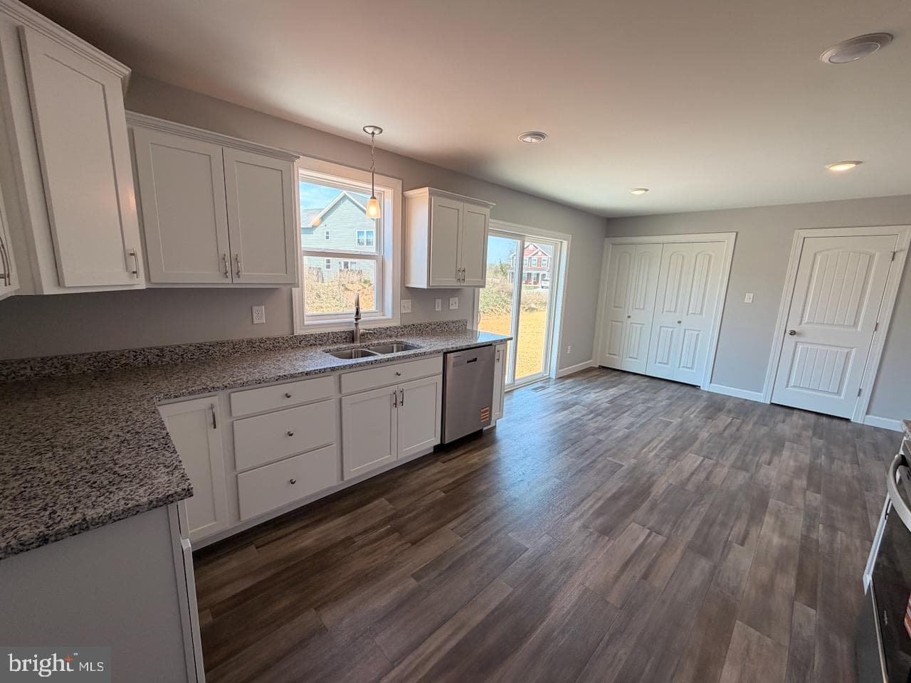 303 Rine Dr photo 7