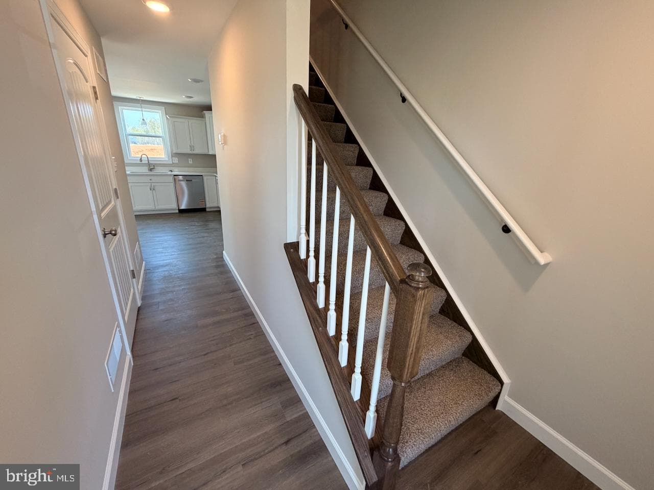 306 Rine Dr photo 4