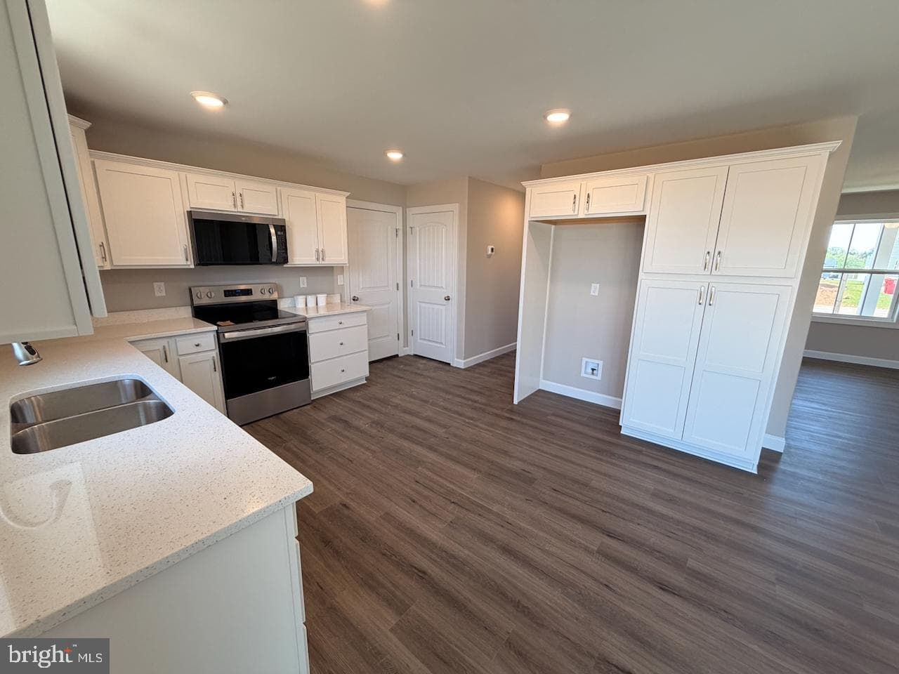 306 Rine Dr photo 8