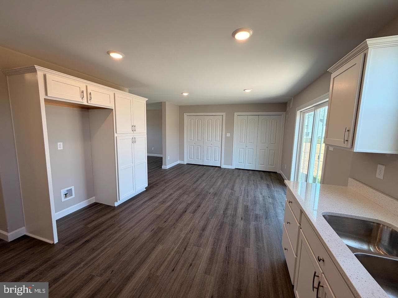 306 Rine Dr photo 9