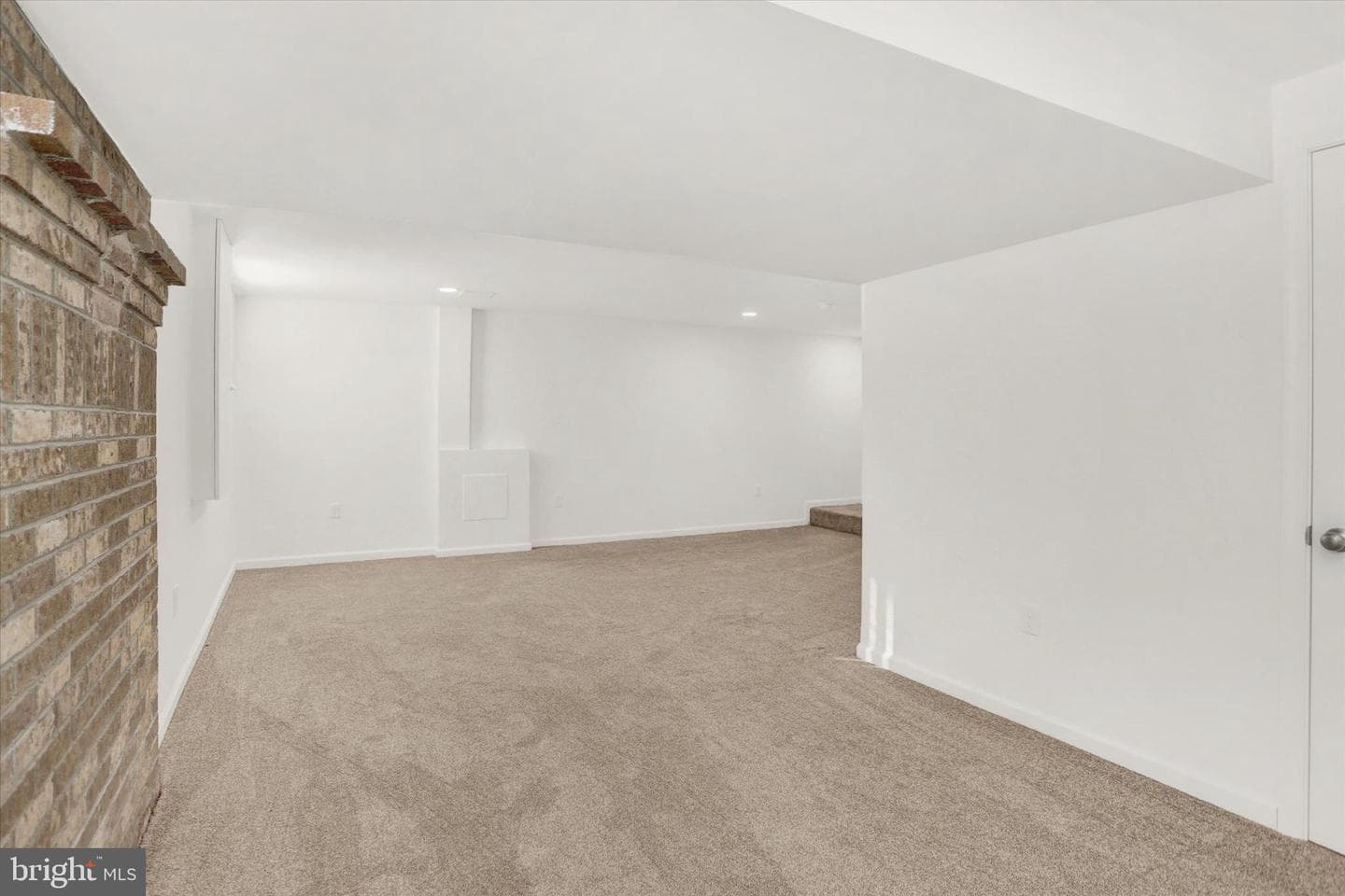 645 W First Street photo 36