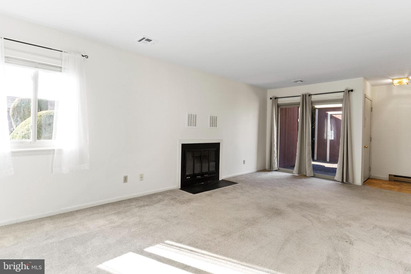 819 Brian Drive photo 2