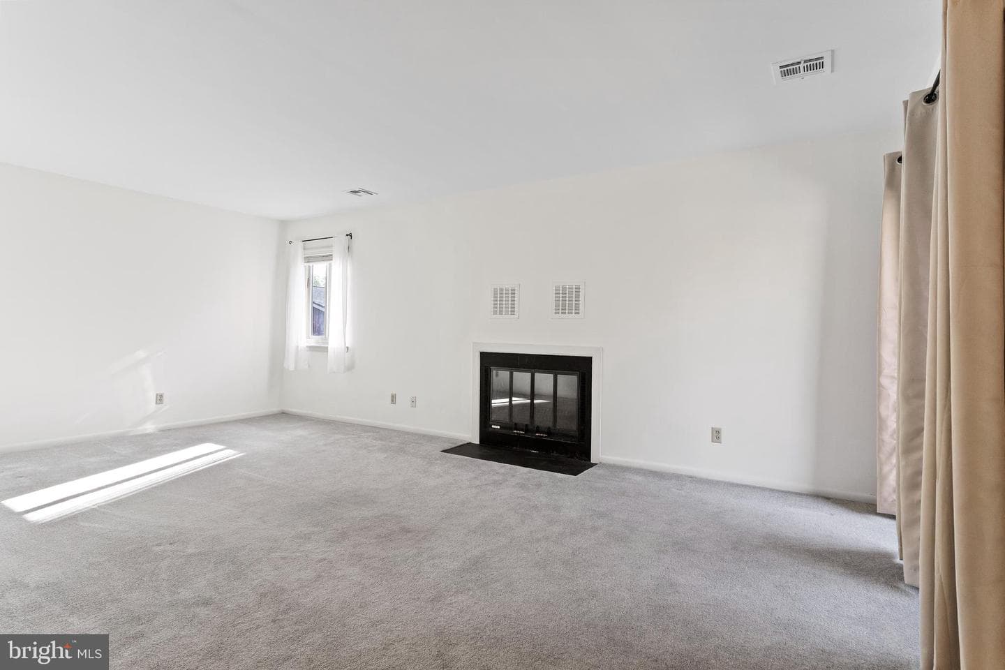 819 Brian Drive photo 3
