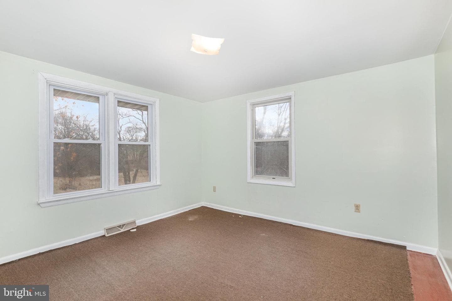 93 Beard Road photo 12